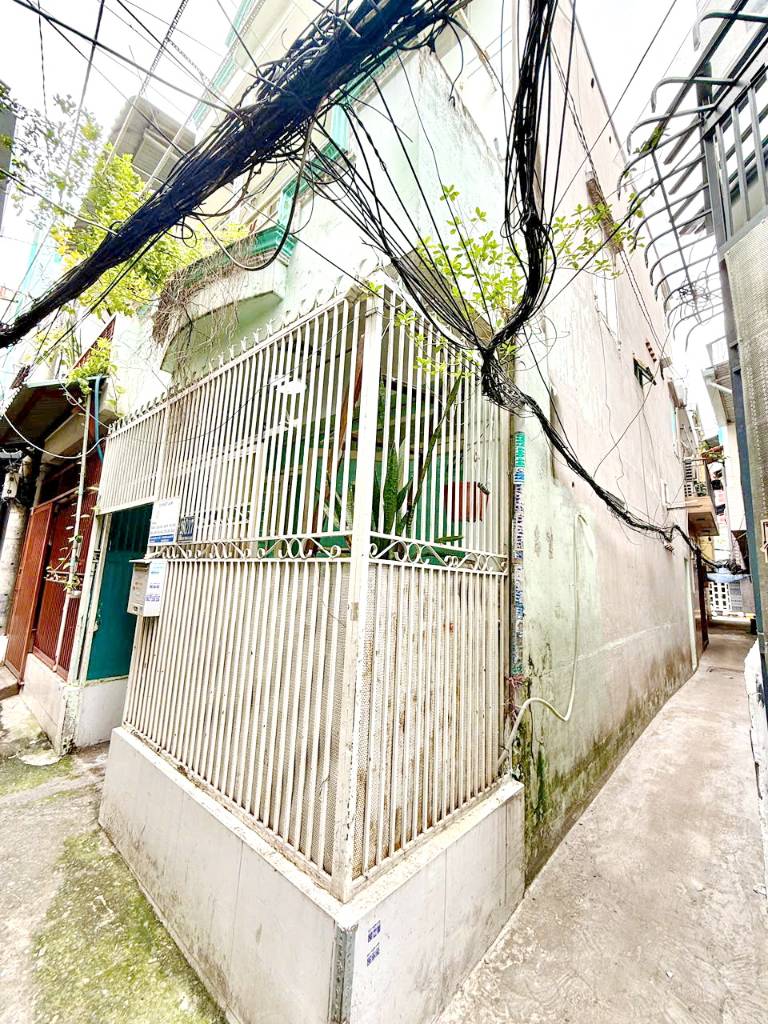 Bán nhà 1 lầu gần cầu Nguyễn Văn Cừ Phường 2 Quận 8